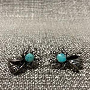 Vintage Silver Screw-back Bumble Bee Earrings with Turquoise inlay